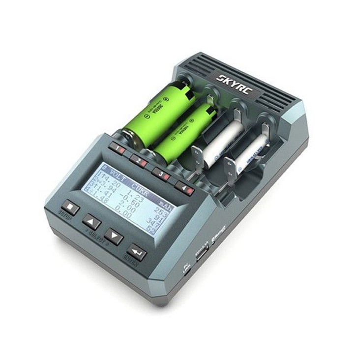 SkyRC MC3000 UNIVERSELE LADER/ANALYZER