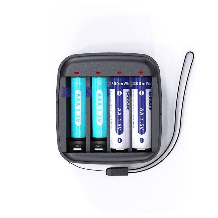 XTAR BC4 LADER VOOR 4 x AA of AAA Li-Ion 1,5V / NiMH