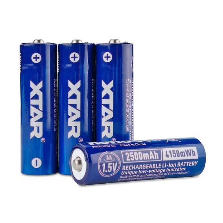 XTAR L4 LADER INCL. 4xAA 2500 Li-ION 1,5V