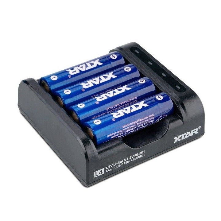 XTAR L4 LADER INCL. 4xAA 2500 Li-ION 1,5V