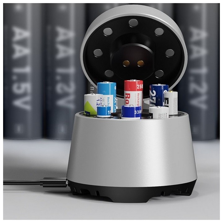 XTAR L8 BOX CHARGER FOR 8 x AA or AAA 1,5V Li-Ion / NiMH